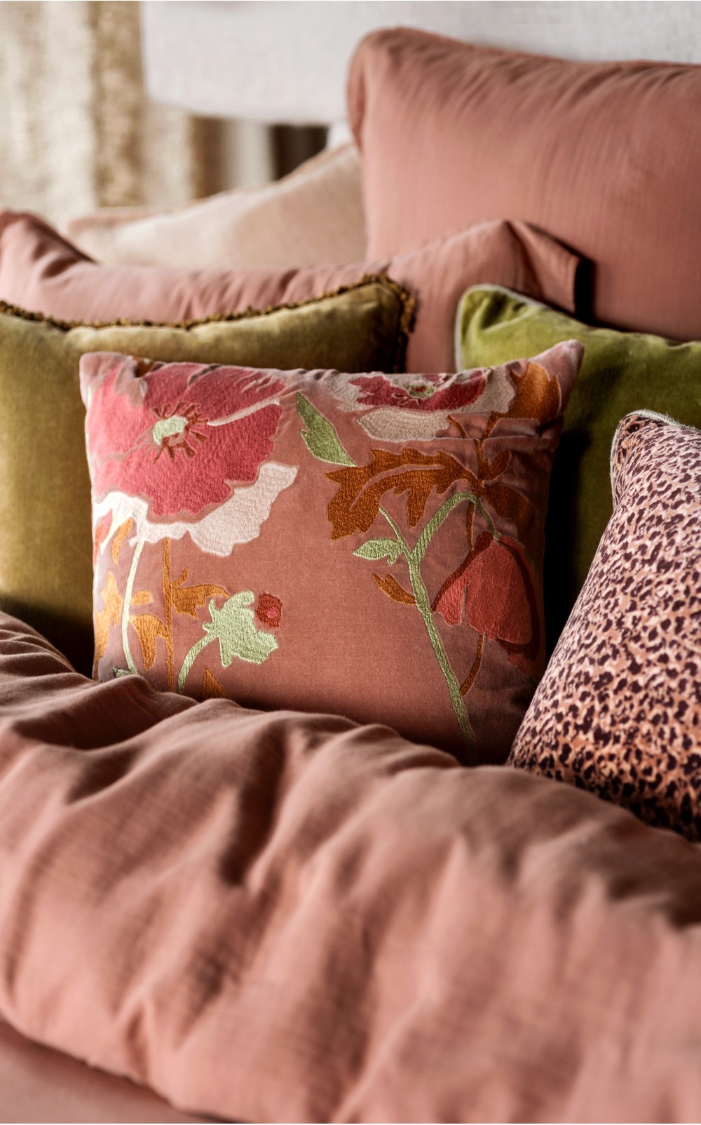 Coussin en velours brodé - Bristol Coussin en velours brodé - Bristol