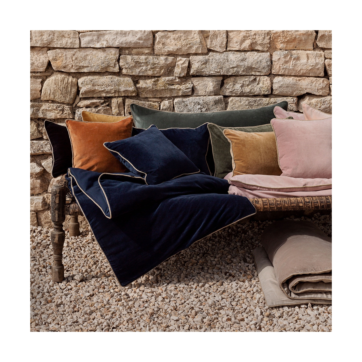 Coussin brodé Soie et velour - Hunt Slonem - Authentique Design