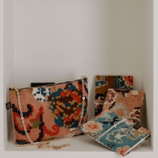 Pochette en velours de coton brodé - Kendal