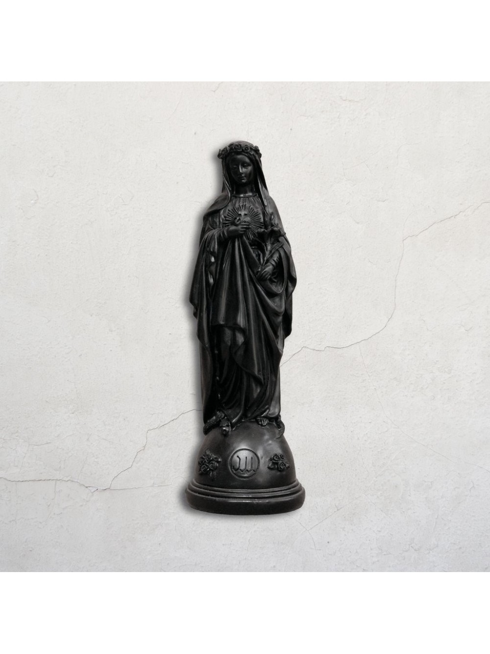 STATUE MARIE AUX FLEURS H20cm x 9cm x 5cm